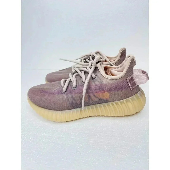 Adidas Yeezy Boost 350 V2 Mono Mist Sneakers Mens size 5 Light purple - Picture 2 of 9
